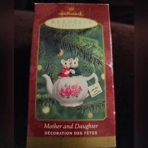 Hallmark Keepsake Ornament 2000 Mother and Daughter